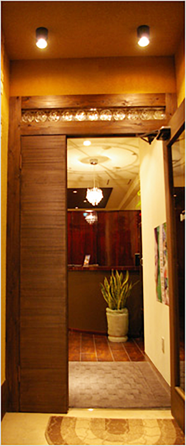 レミュール美容室、入り口玄関の写真